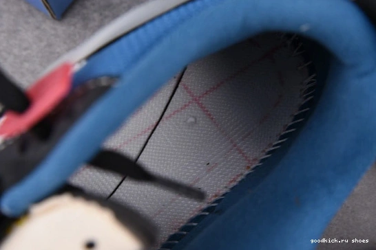 DC9533-001 Jordan Noir 4 Retro Off DC9533-001 Union AIR 0320